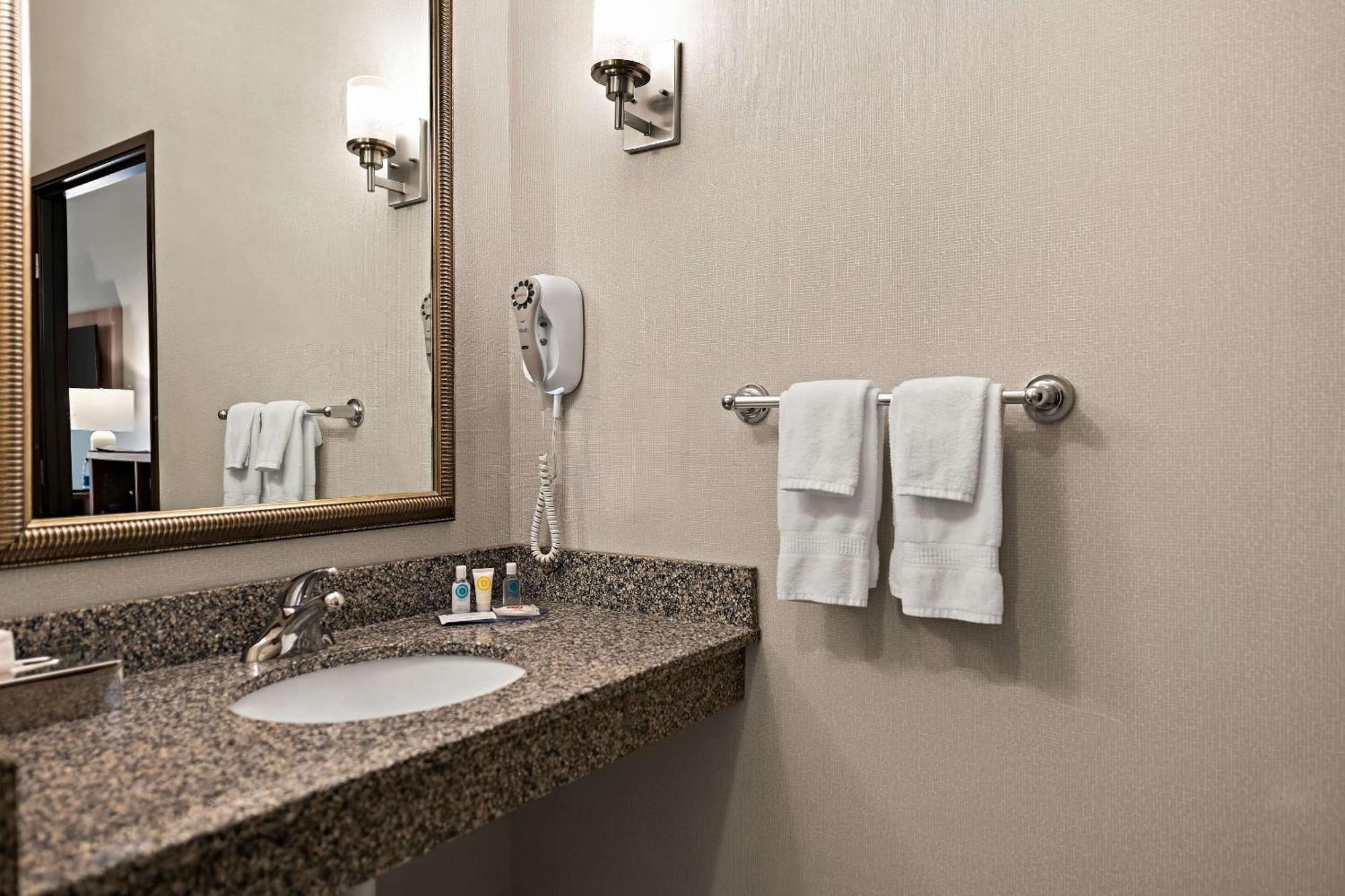 Comfort Suites Hudson I-94 Kültér fotó